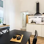 Old Quarter Residence