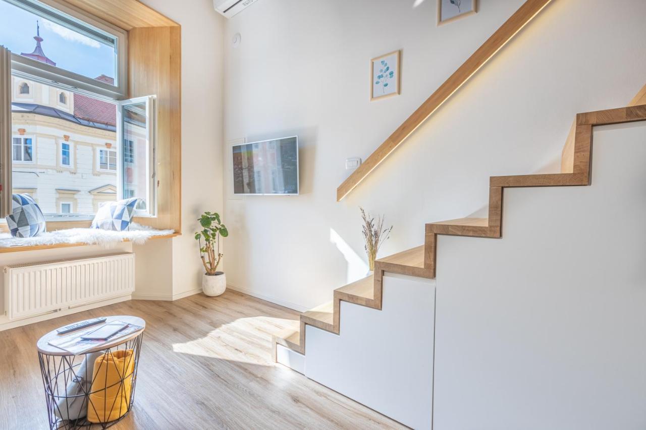 Old Quarter Apartman *