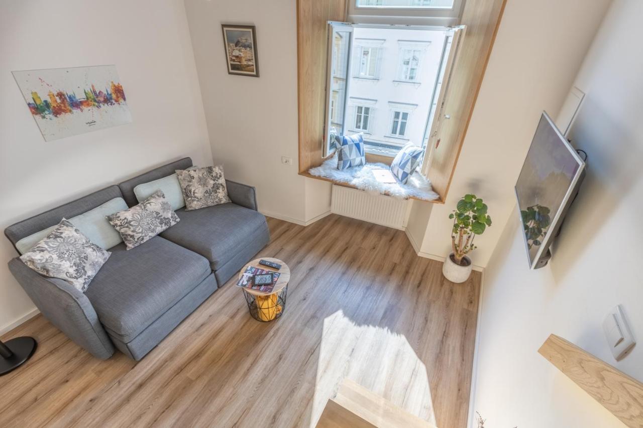 Old Quarter Apartman *